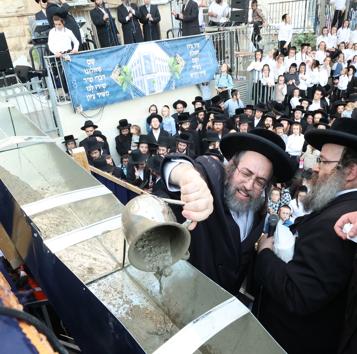 הנחת אבן הפינה בסאטמר ירושלים