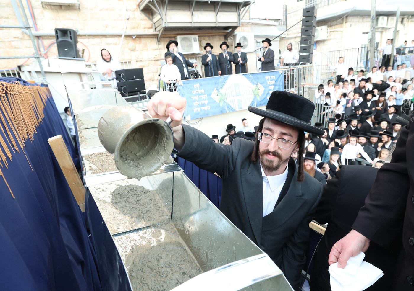 הנחת אבן הפינה בסאטמר ירושלים