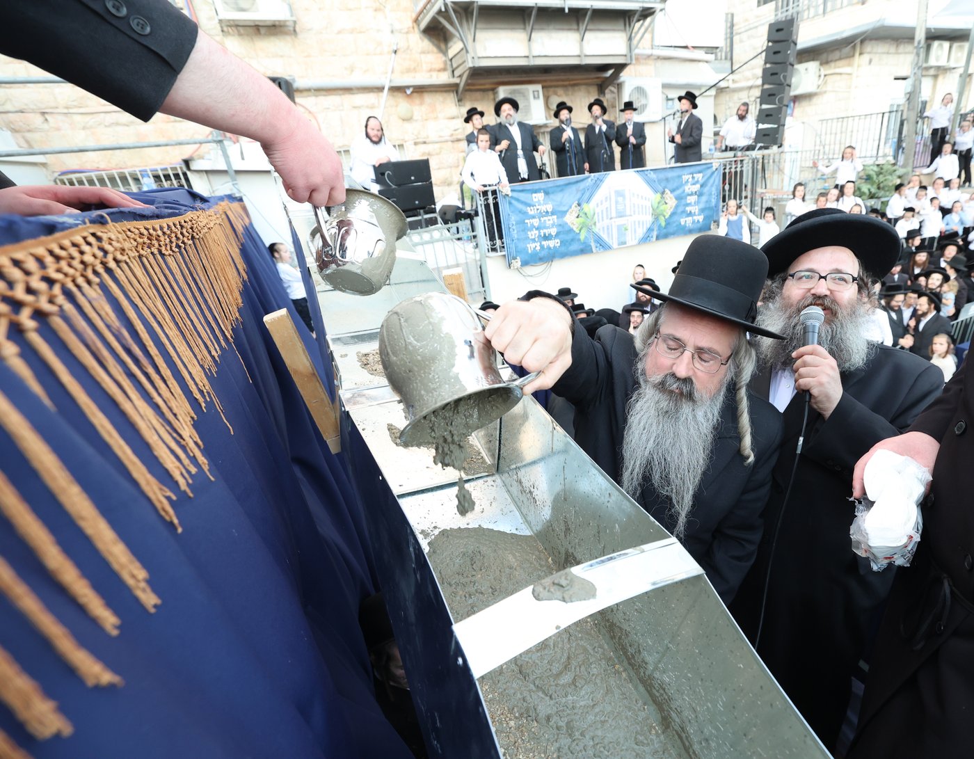 הנחת אבן הפינה בסאטמר ירושלים