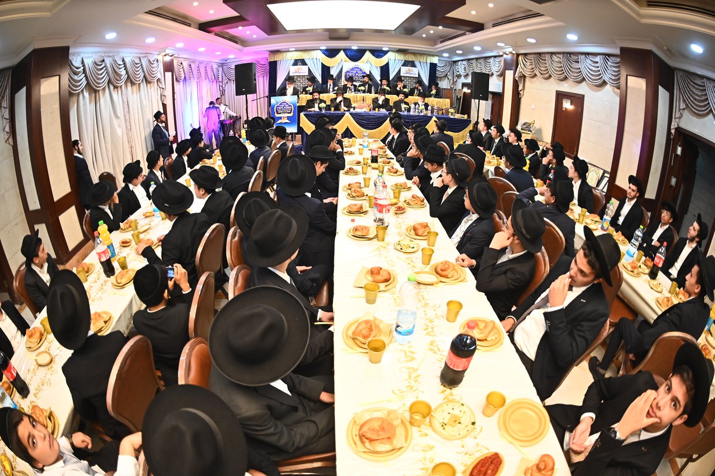 חלוקת פרסים בישיבת "עטרת ראובן" ביתר עילית