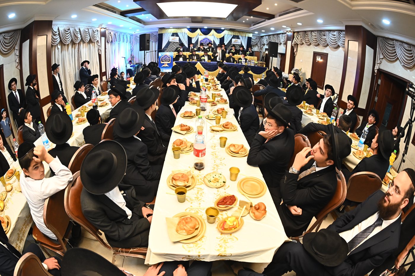 חלוקת פרסים בישיבת "עטרת ראובן" ביתר עילית