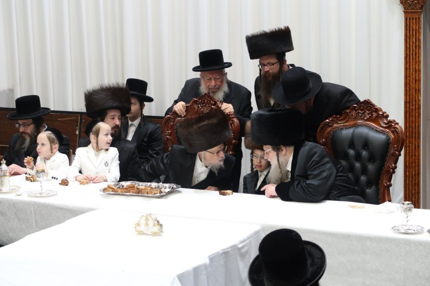 האדמו"ר מסערט ויז'ניץ ומודז'יץ בטיש לחיים משותף