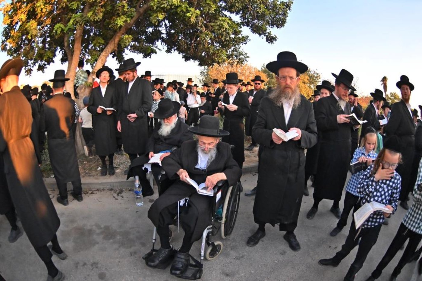 עצרת תפילה לביטול גזירת הגיוס בערד