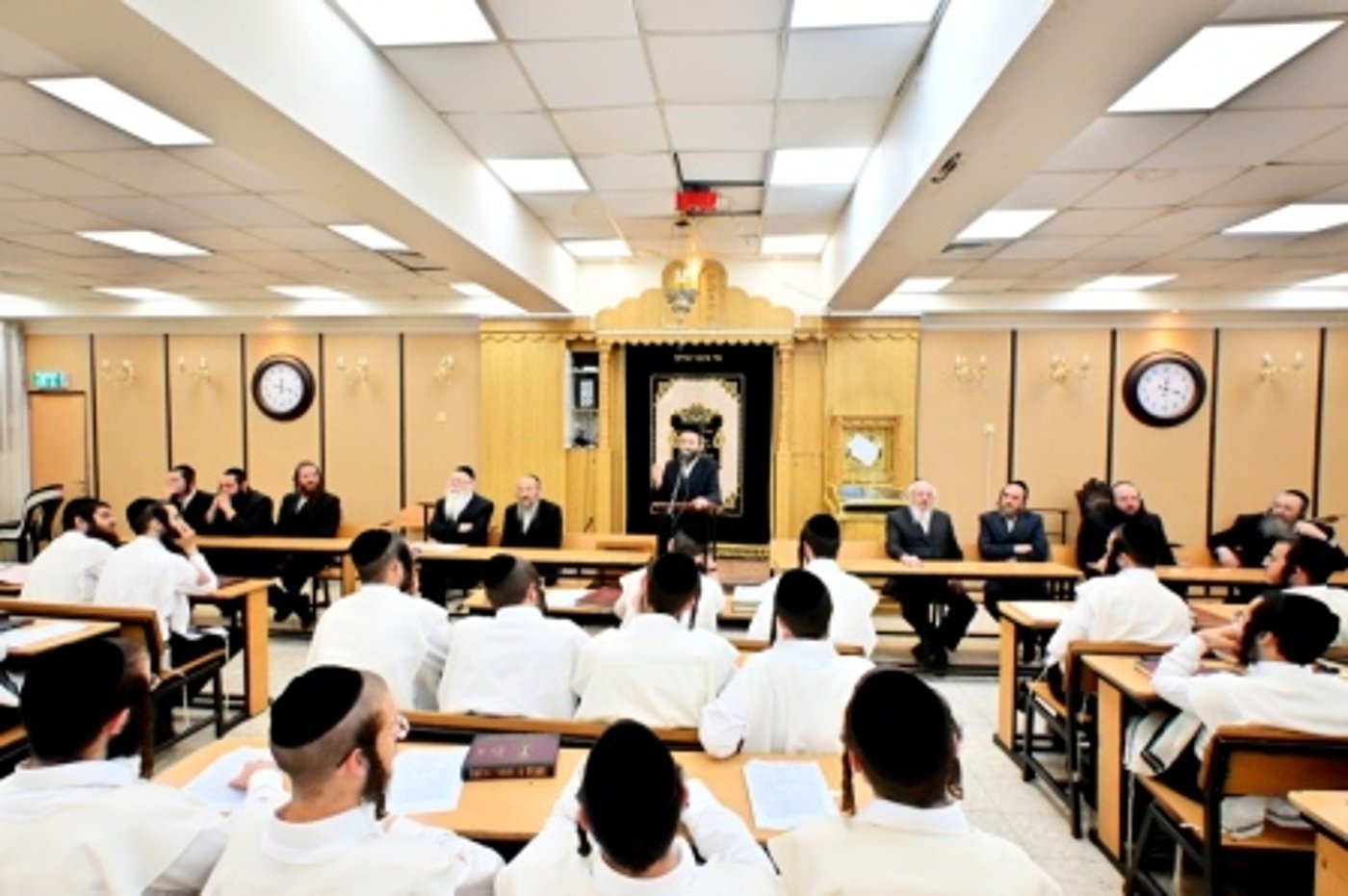 פתיחת הזמן בישיבת המתמידים