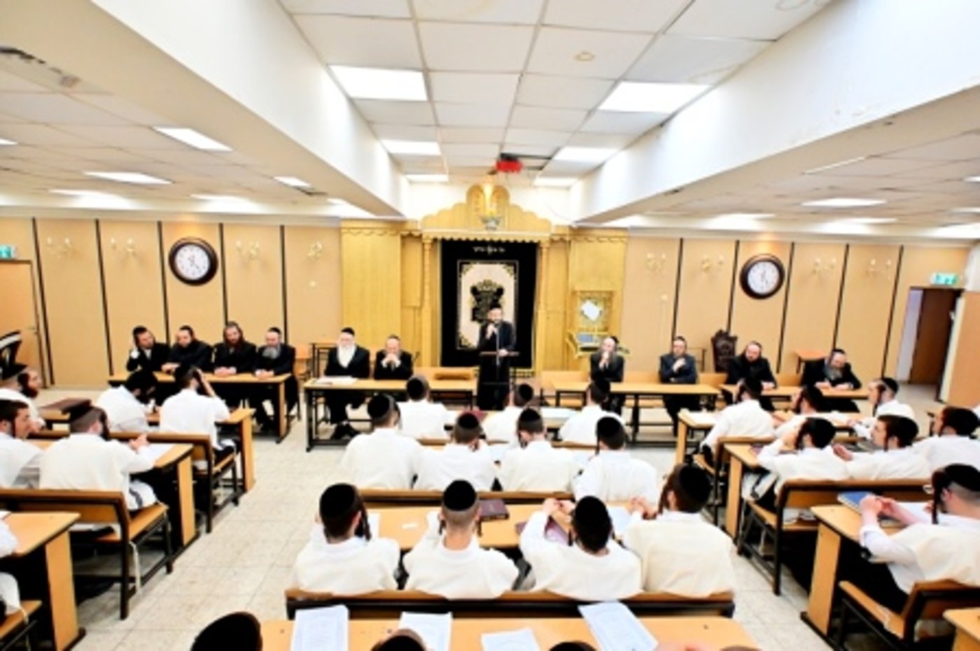 פתיחת הזמן בישיבת המתמידים