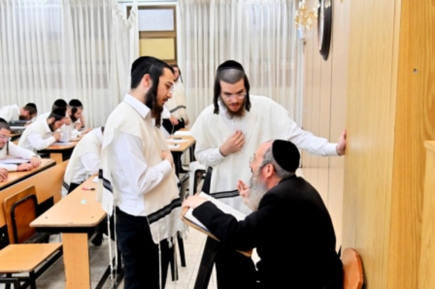 פתיחת הזמן בישיבת המתמידים