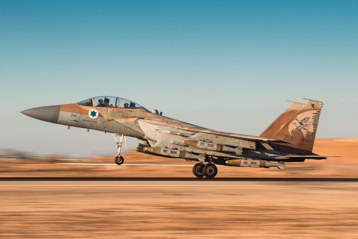 הנווט שהשתתף לראשונה בתקיפה בתימן - בריאיון בלעדי: "אין זכות גדולה מלהתפלל מנחה במטוס"
