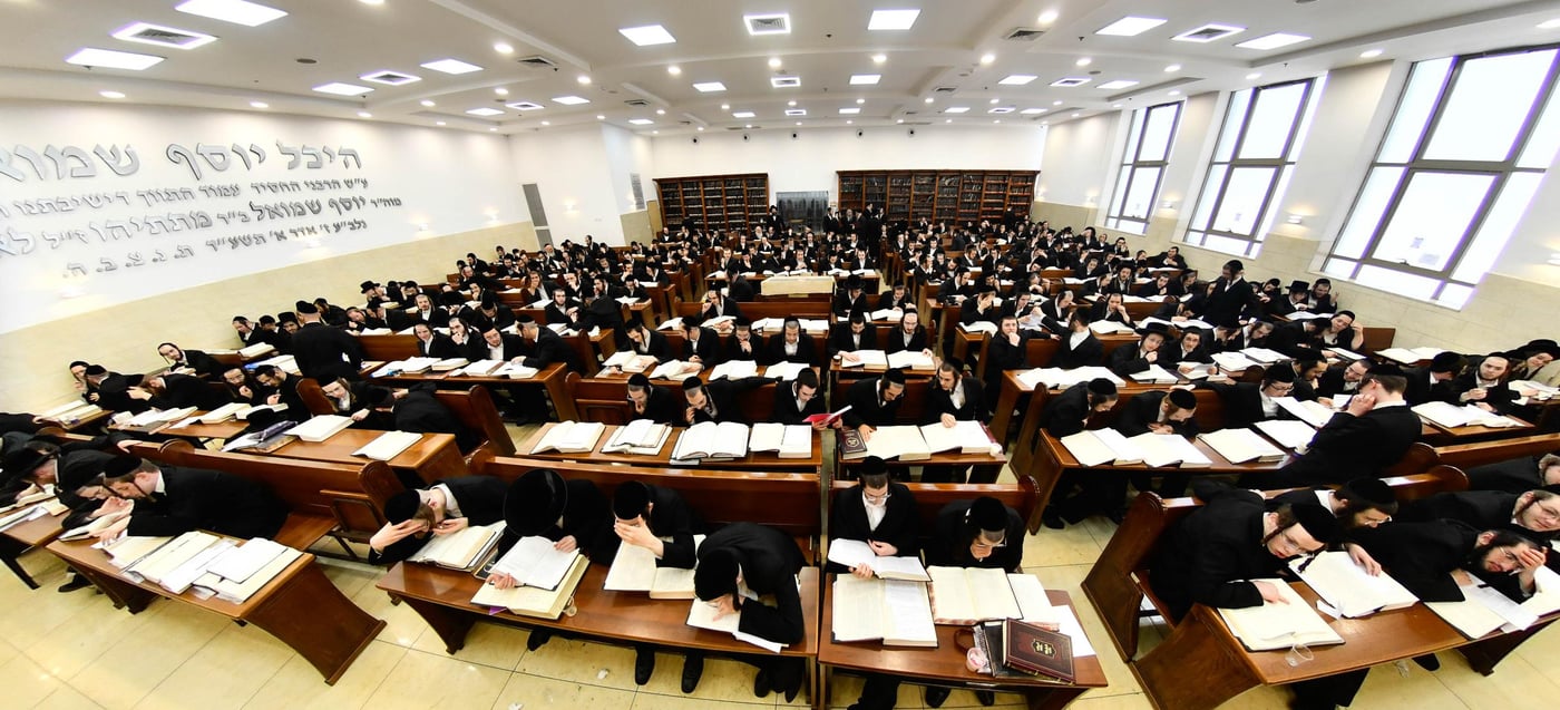 פתיחת הזמן בישיבת באבוב
