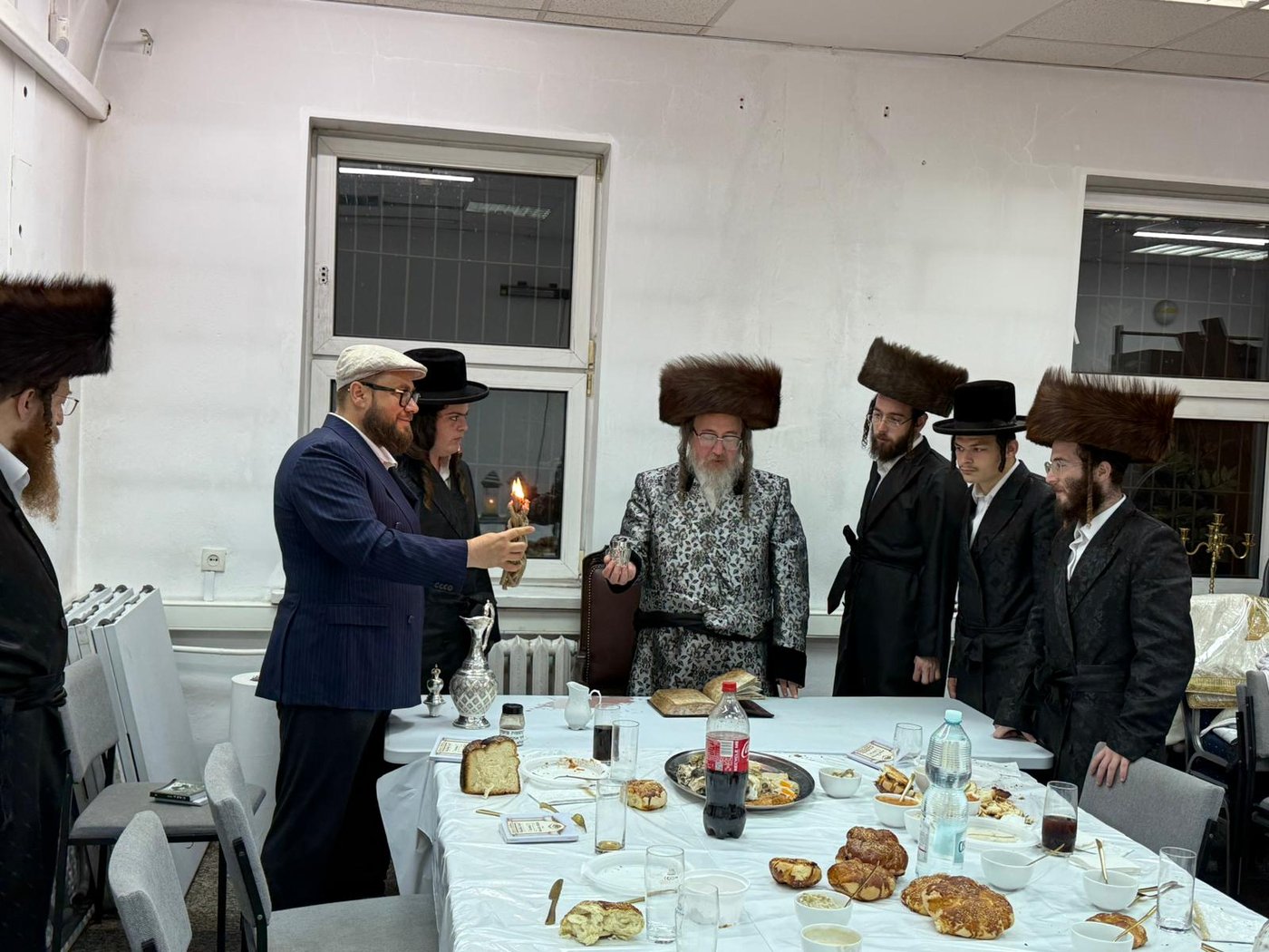 האדמו"ר מביאלה ב"ב בימי מנוחה בעיירת פשיסחא שבפולין