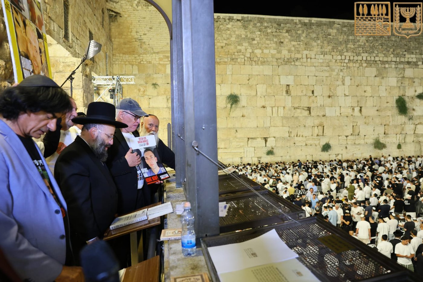 הסליחות הראשונות בכותל