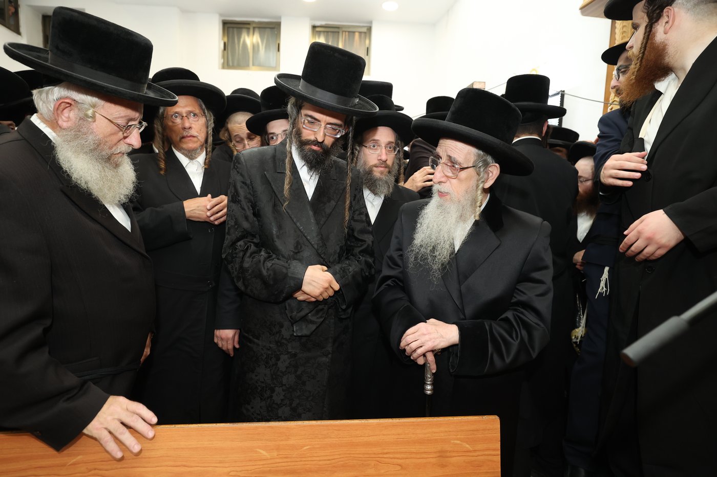 מסע הלויית האדמו"ר מקרעטשניף סיגעט זצ"ל