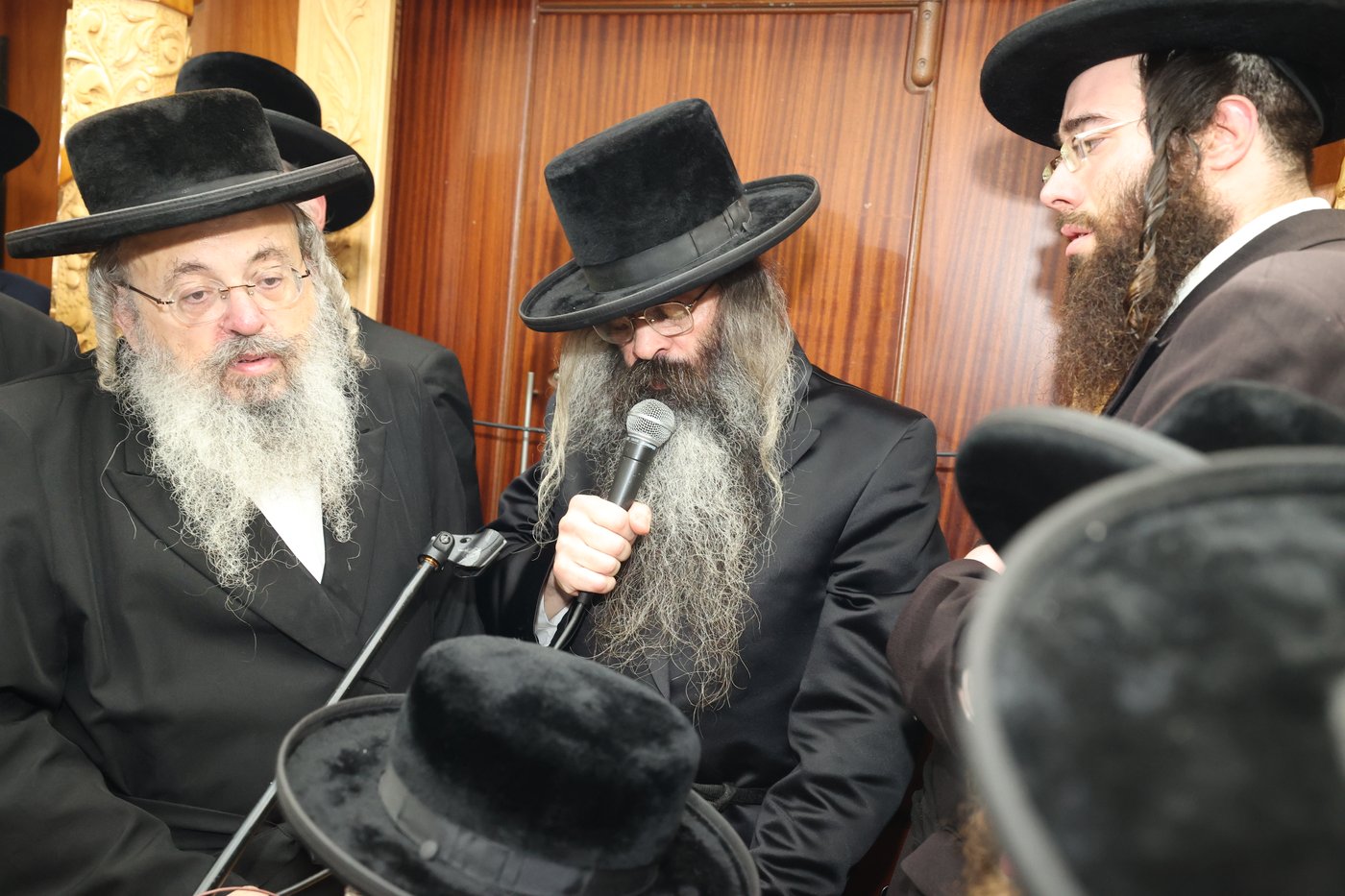 מסע הלויית האדמו"ר מקרעטשניף סיגעט זצ"ל