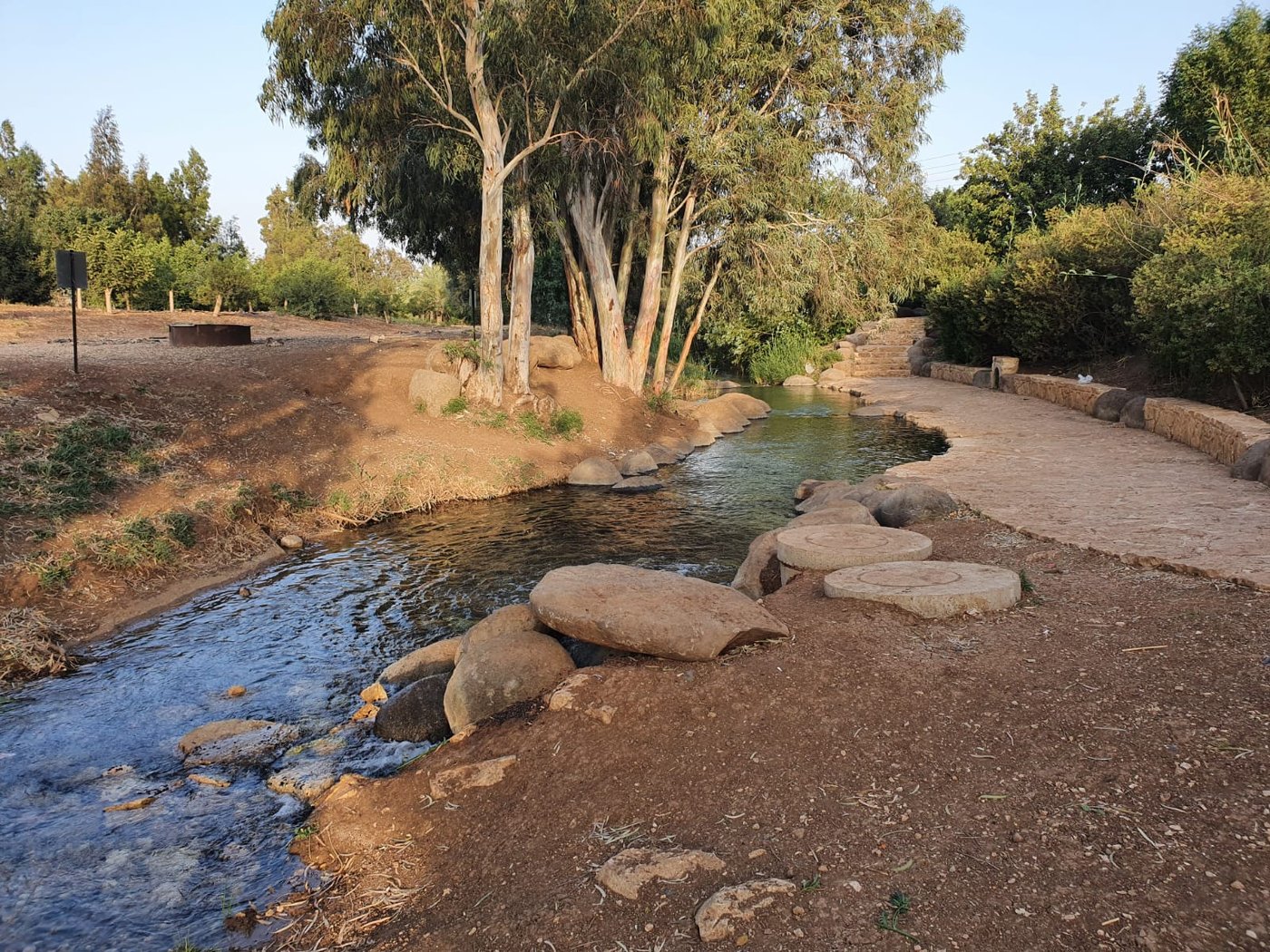 מעין גדעון [מתוך ספר 'המקומות הנדירים הקדושים והרטובים בארץ ישראל]