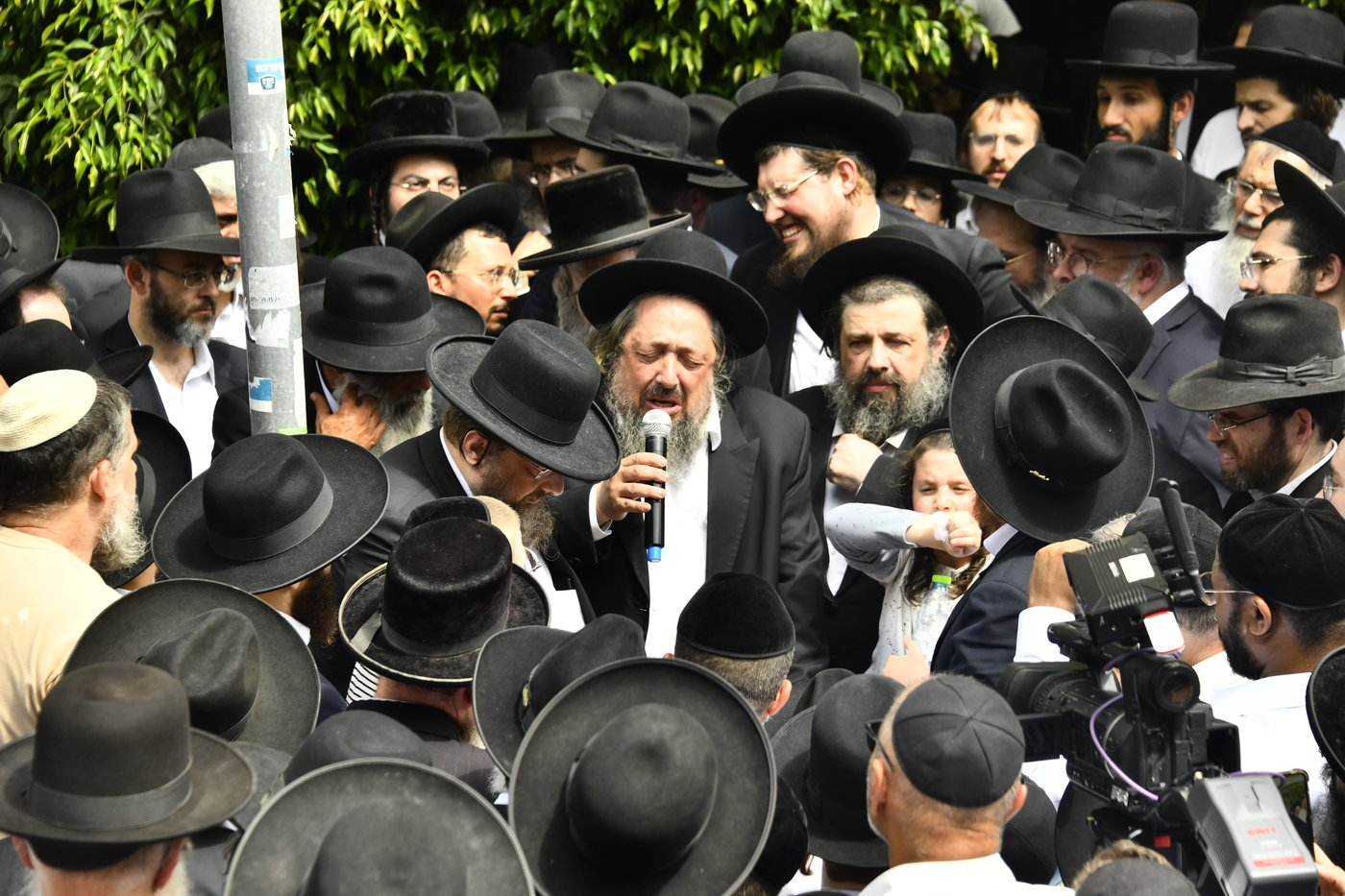 מסע הלוויית המקובל הגה"צ רבי דוד חיים שטרן זצ"ל
