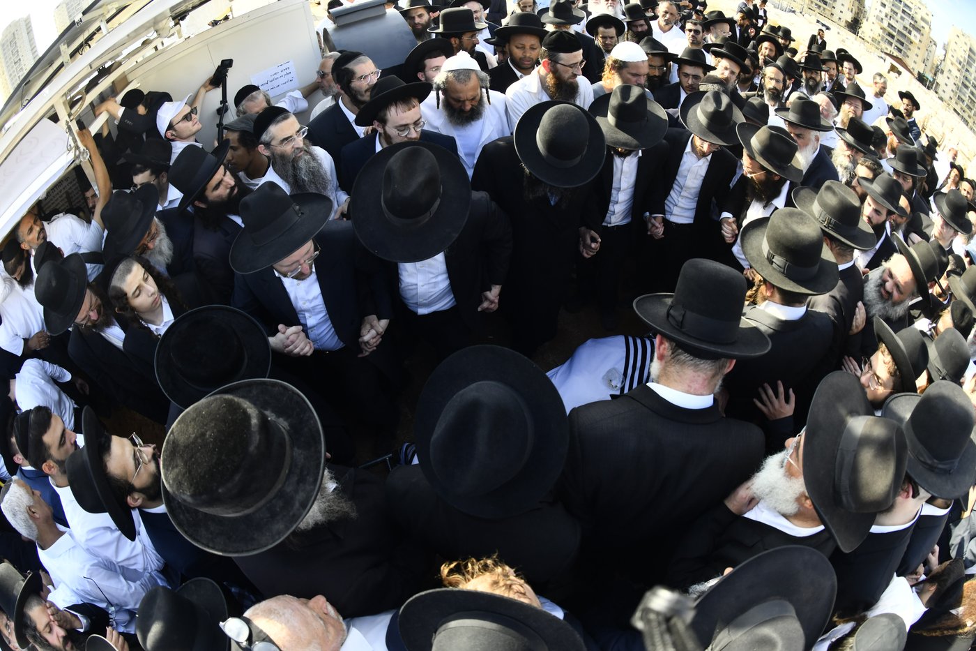 מסע הלוויית המקובל הגה"צ רבי דוד חיים שטרן זצ"ל