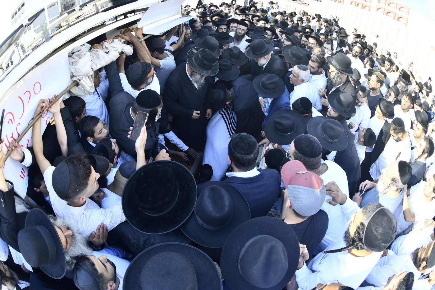 מסע הלוויית המקובל הגה"צ רבי דוד חיים שטרן זצ"ל