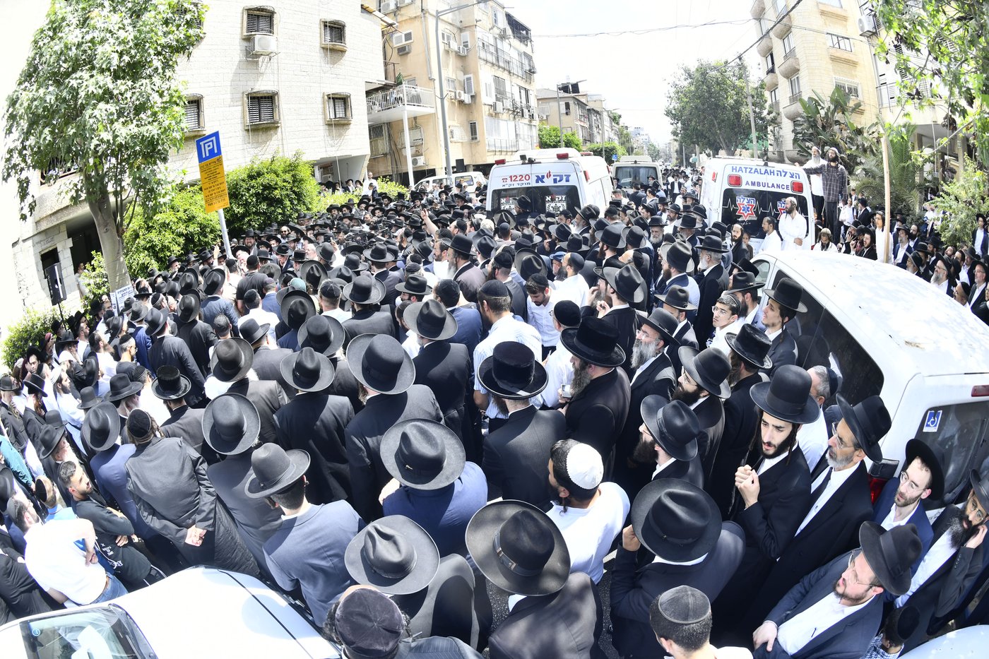 מסע הלוויית המקובל הגה"צ רבי דוד חיים שטרן זצ"ל