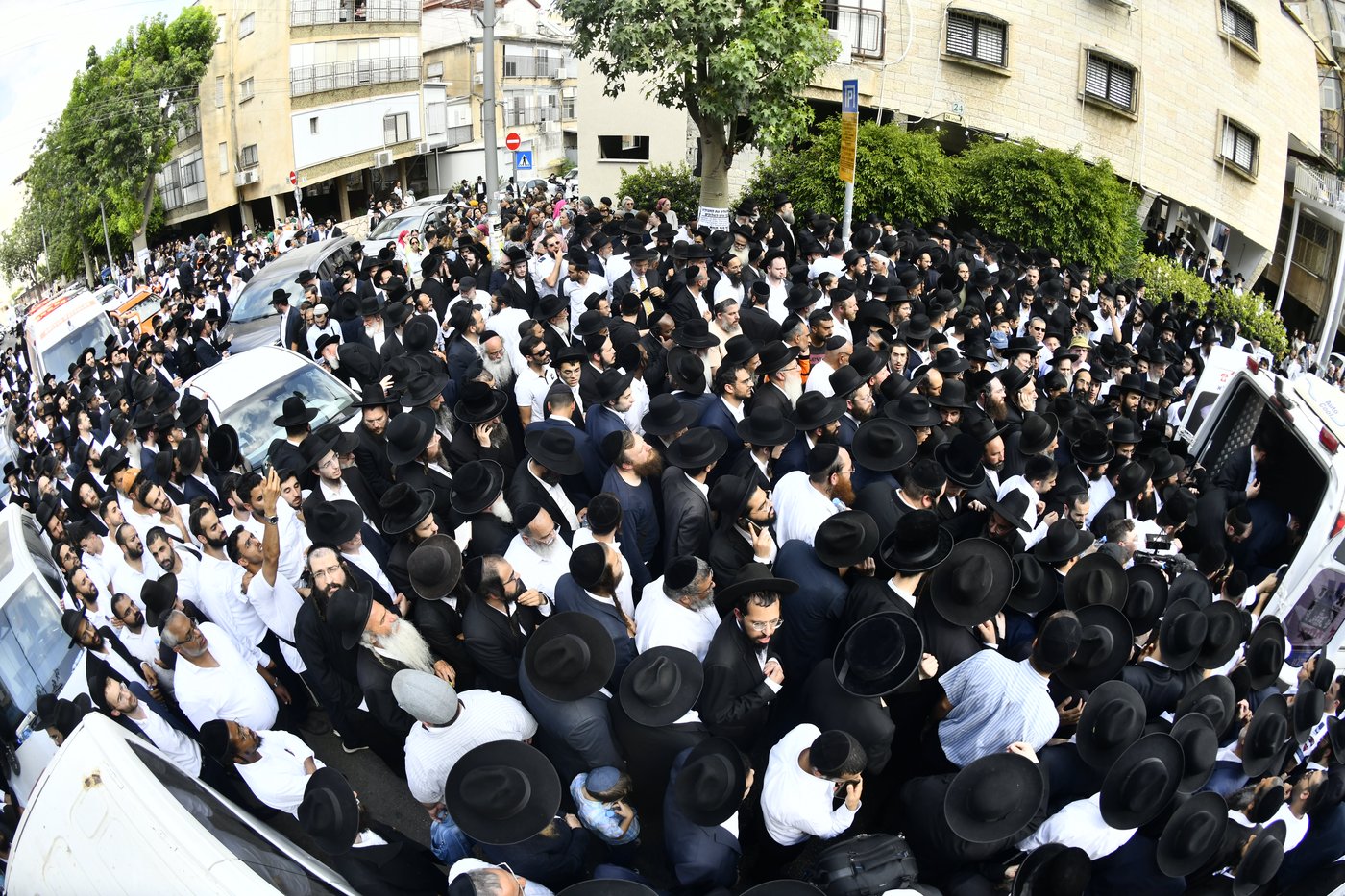 מסע הלוויית המקובל הגה"צ רבי דוד חיים שטרן זצ"ל