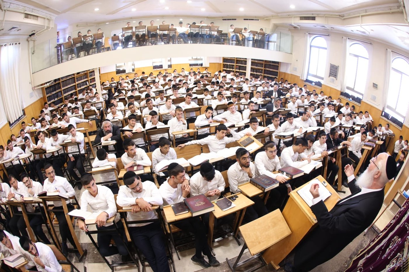 פתיחת הזמן בישיבת ברית יעקב
