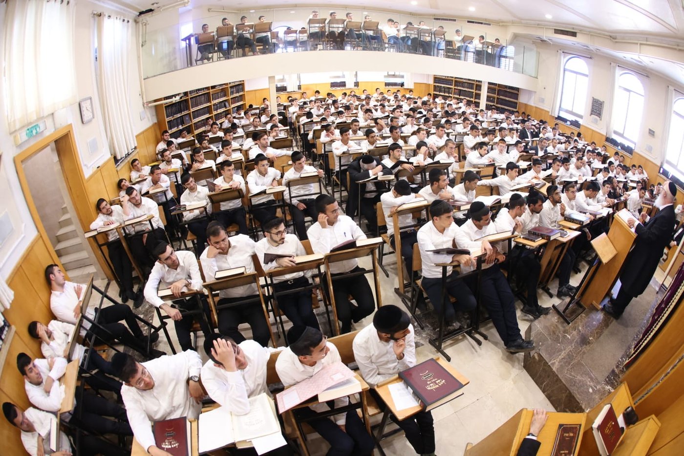 פתיחת הזמן בישיבת ברית יעקב