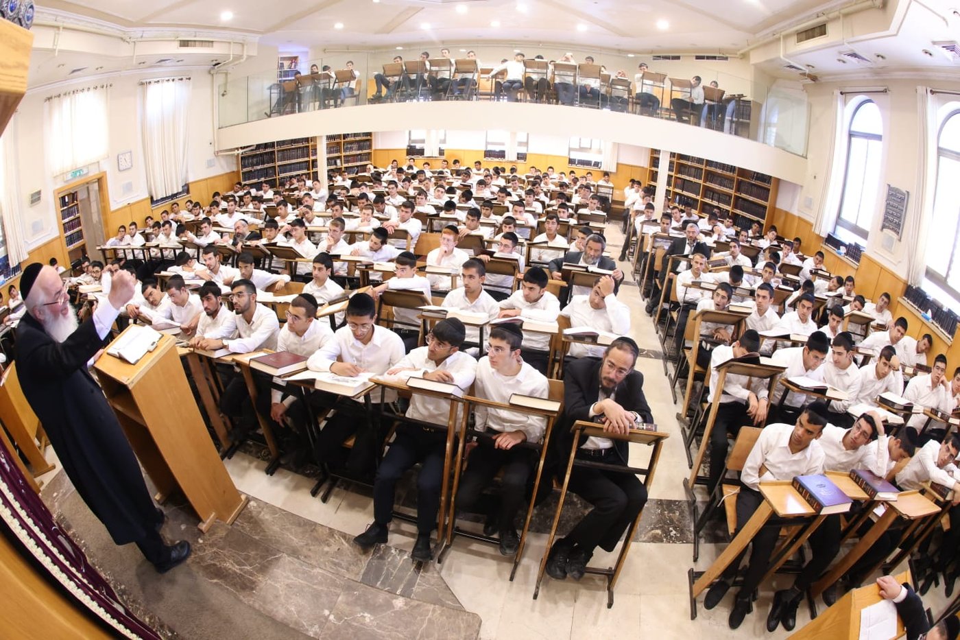 פתיחת הזמן בישיבת ברית יעקב