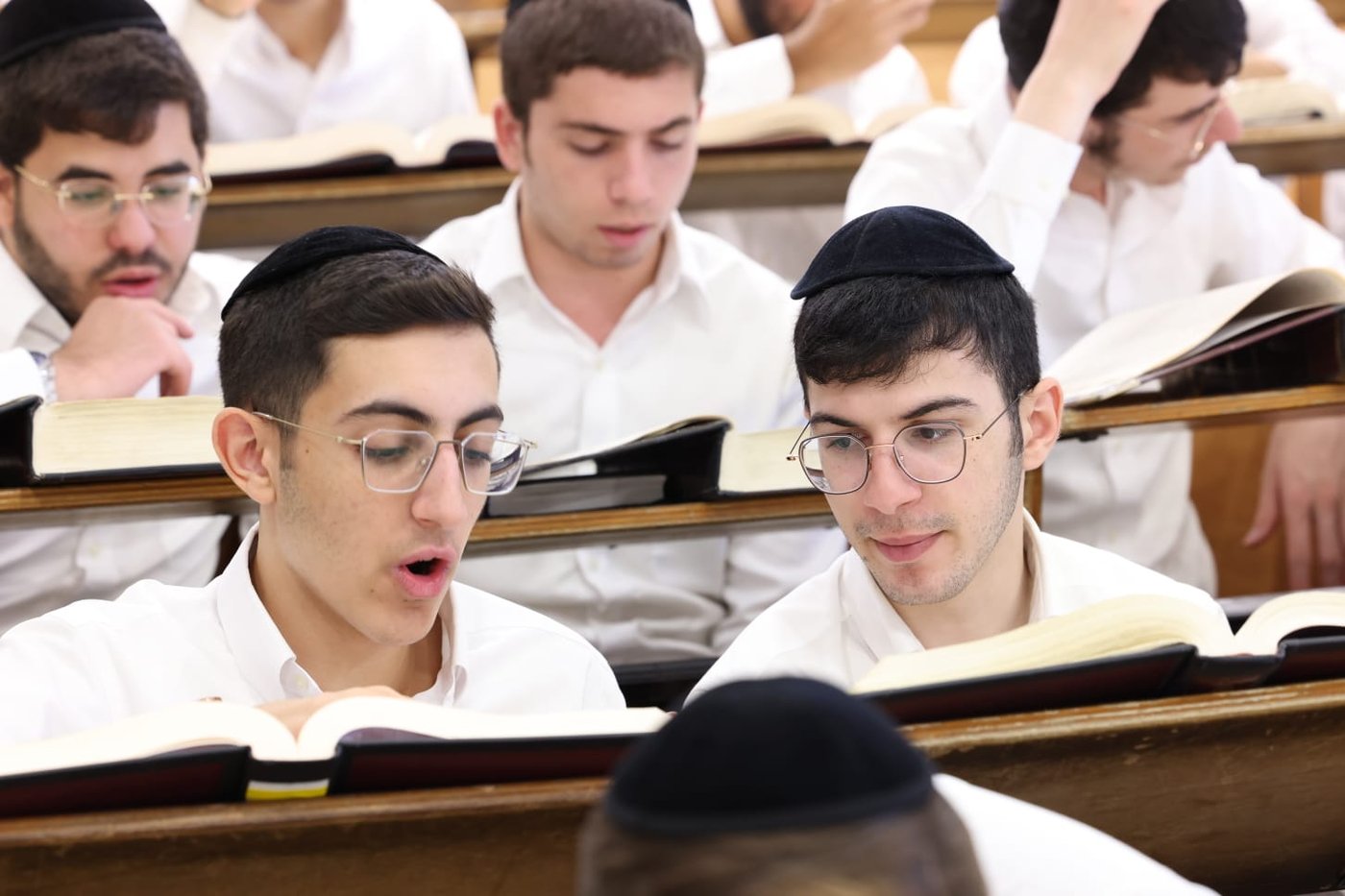 פתיחת הזמן בישיבת ברית יעקב