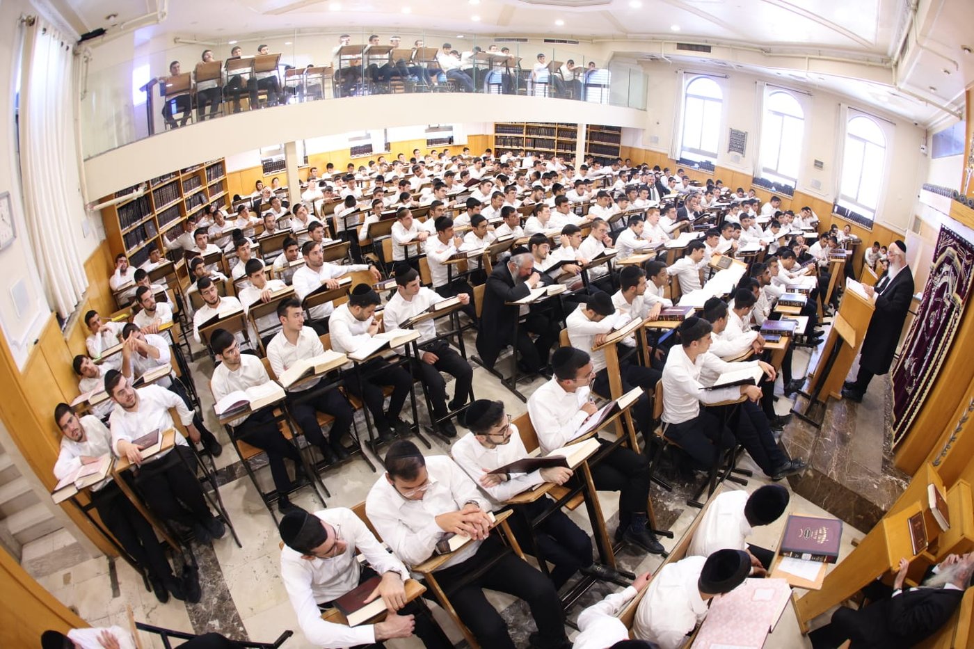פתיחת הזמן בישיבת ברית יעקב