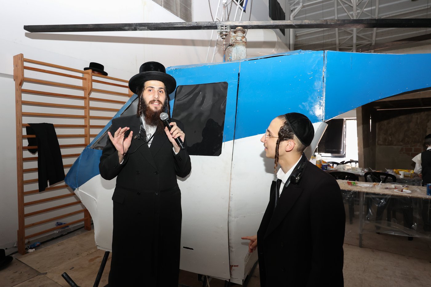 הצגת הענק באידיש -  'דער אידישע שפיל: זיידי - מאחורי הקלעים