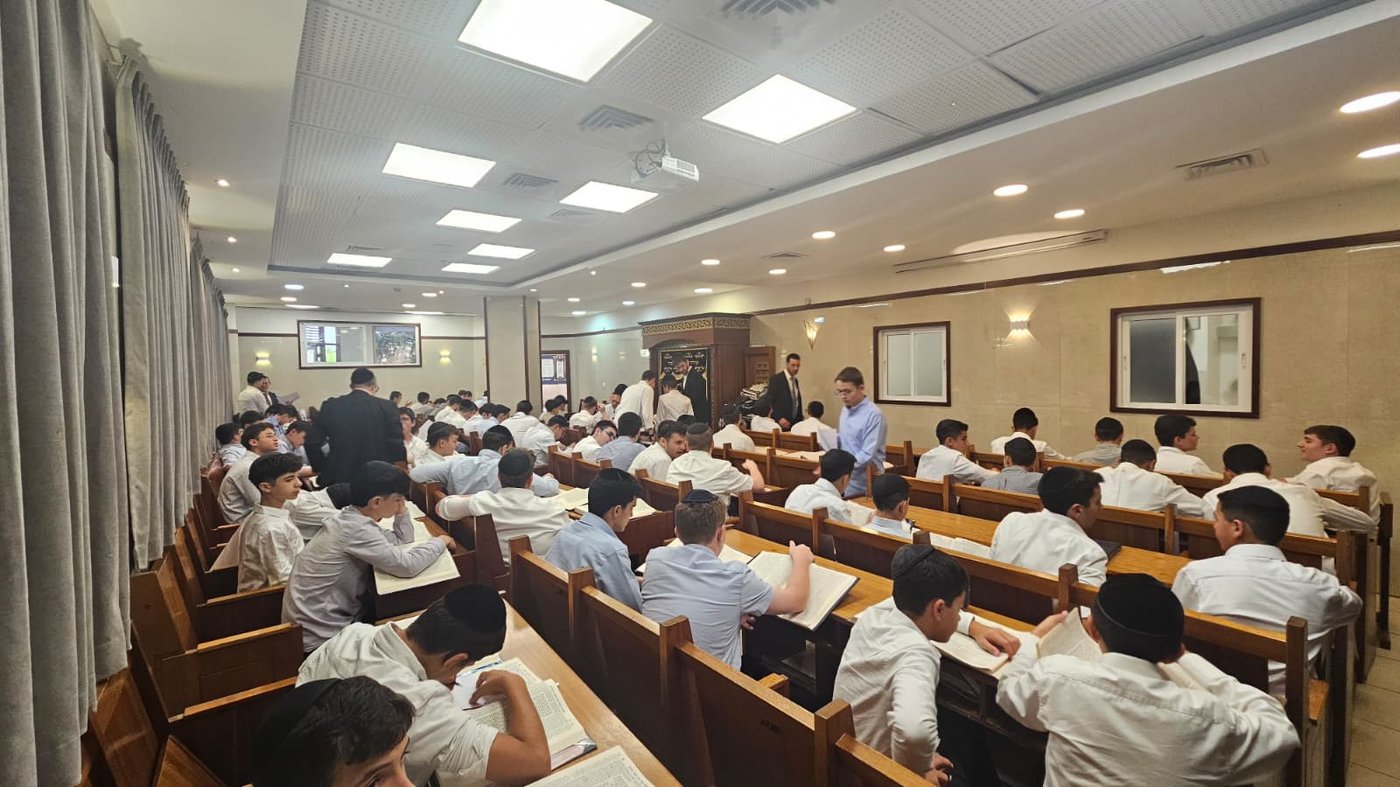 התלמידים בישיבת אורייתא