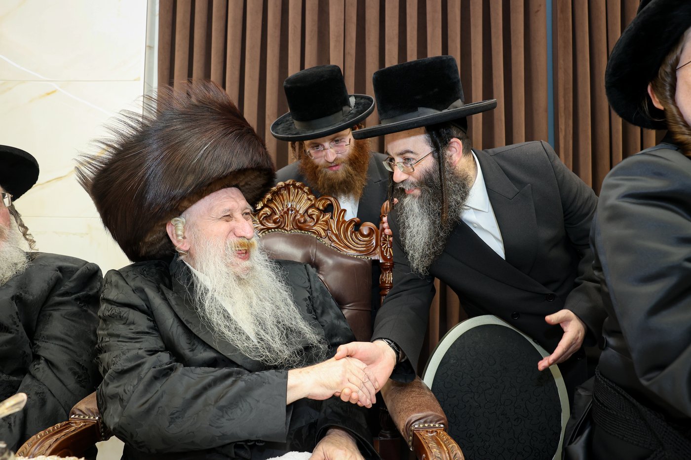 שמחת בר המצווה לנכד האדמו"ר מטשארנאביל