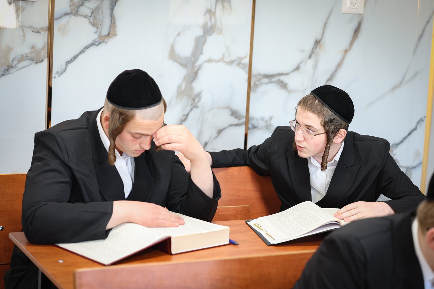 פתיחת הזמן בישיבת מהרי"ט בבני ברק