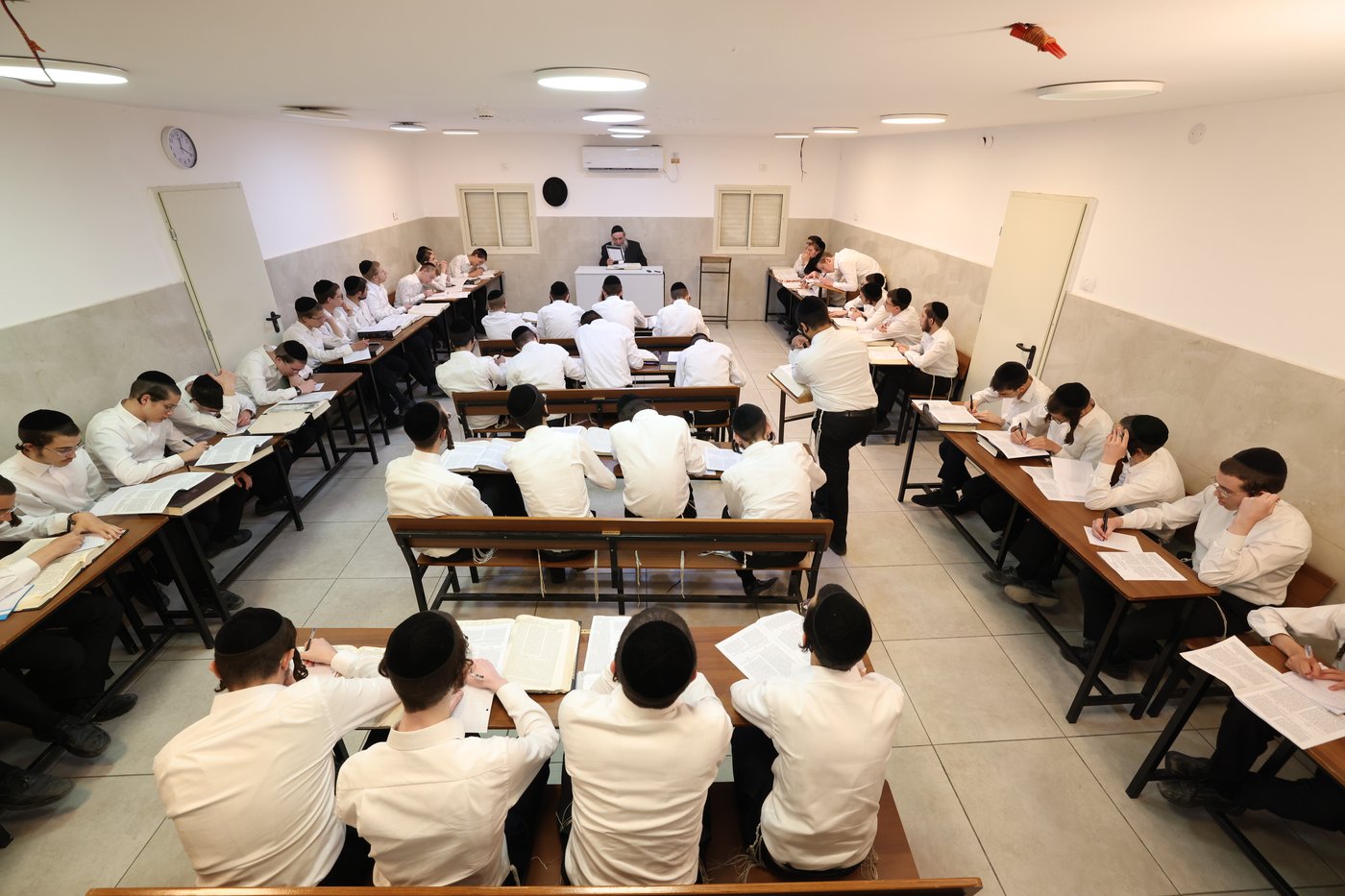 פתיחת הזמן בישיבת סלבודקה בבני ברק