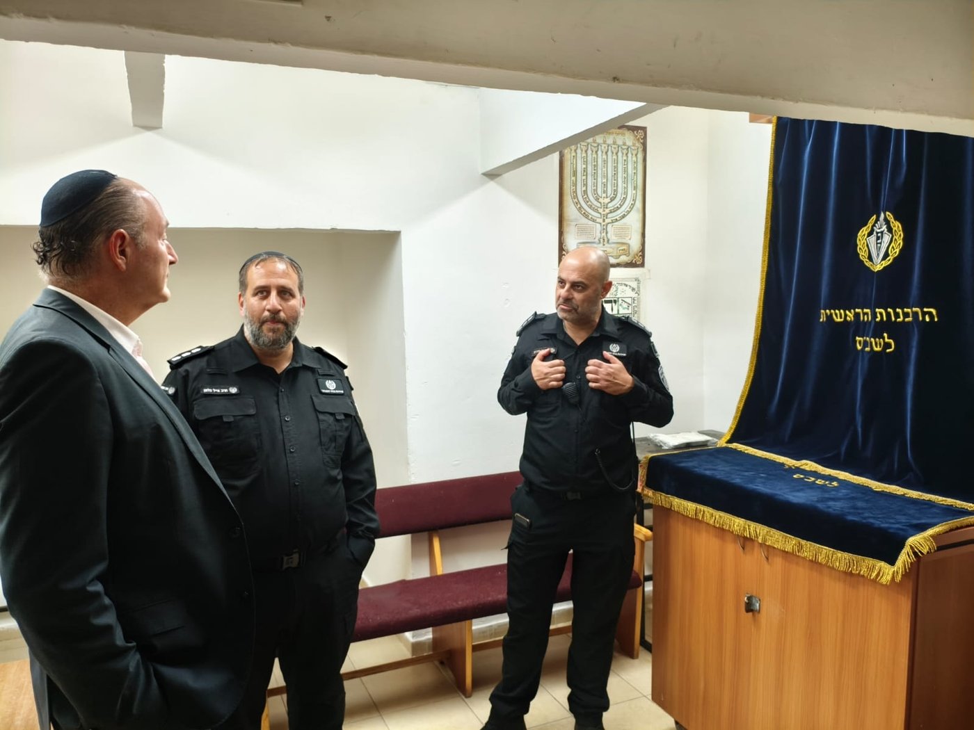 שגריר פנמה בישראל בביקור במטה רבנות שב״ס
