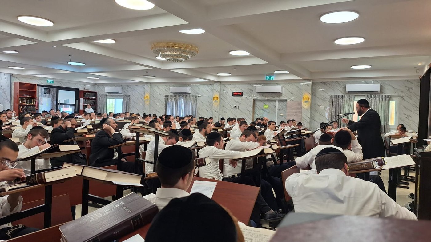 פתיחת הזמן בישיבת 'מגדל עוז'