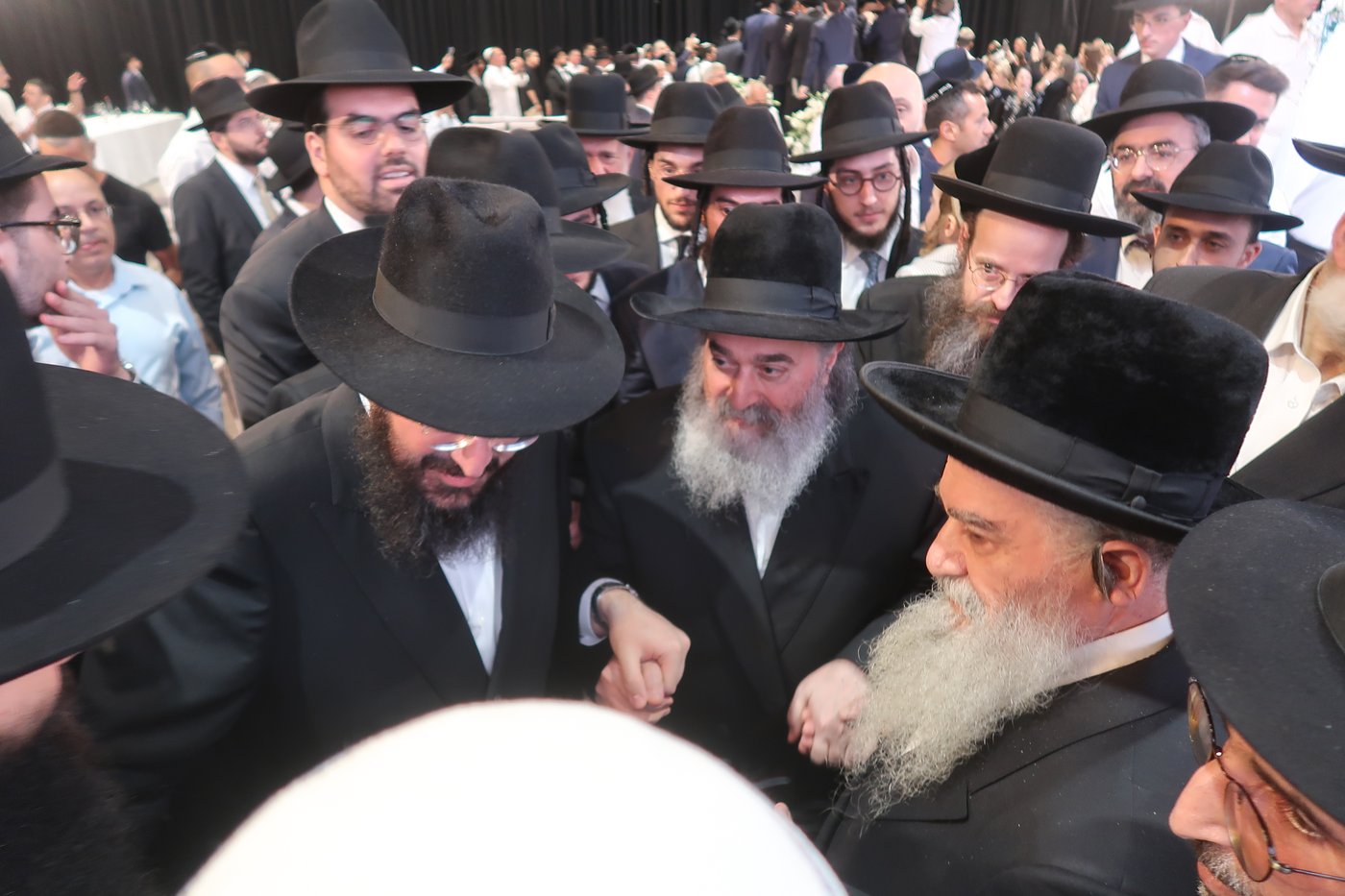 שמחת נישואי נכדתם של האדמו"ר רבי יקותיאל אבוחצירא והגה"צ יוסף טולידנו