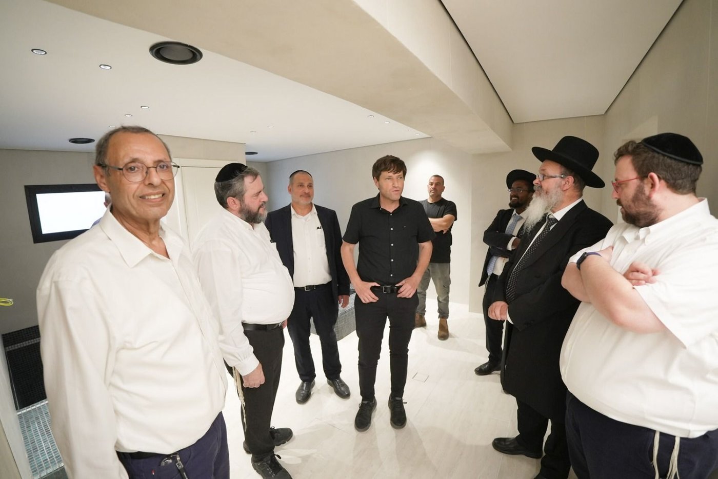 חנוכת המקווה בפתח תקווה על שמו של מנהיג 'בני תורה' הגר"א דויטש זצ"ל