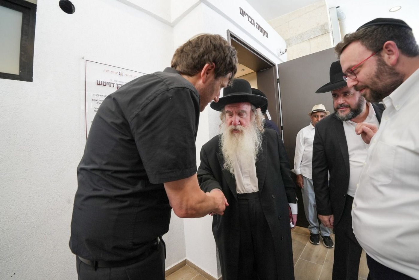 חנוכת המקווה בפתח תקווה על שמו של מנהיג 'בני תורה' הגר"א דויטש זצ"ל