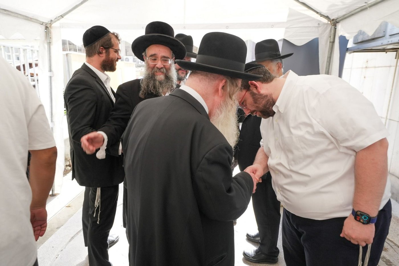 חנוכת המקווה בפתח תקווה על שמו של מנהיג 'בני תורה' הגר"א דויטש זצ"ל