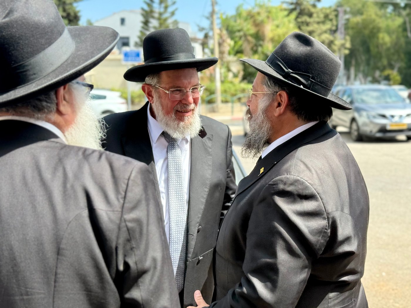 הגר"ק בר בביקור בישיבת 'תומכי תמימים ליובאוויטש' בקריות