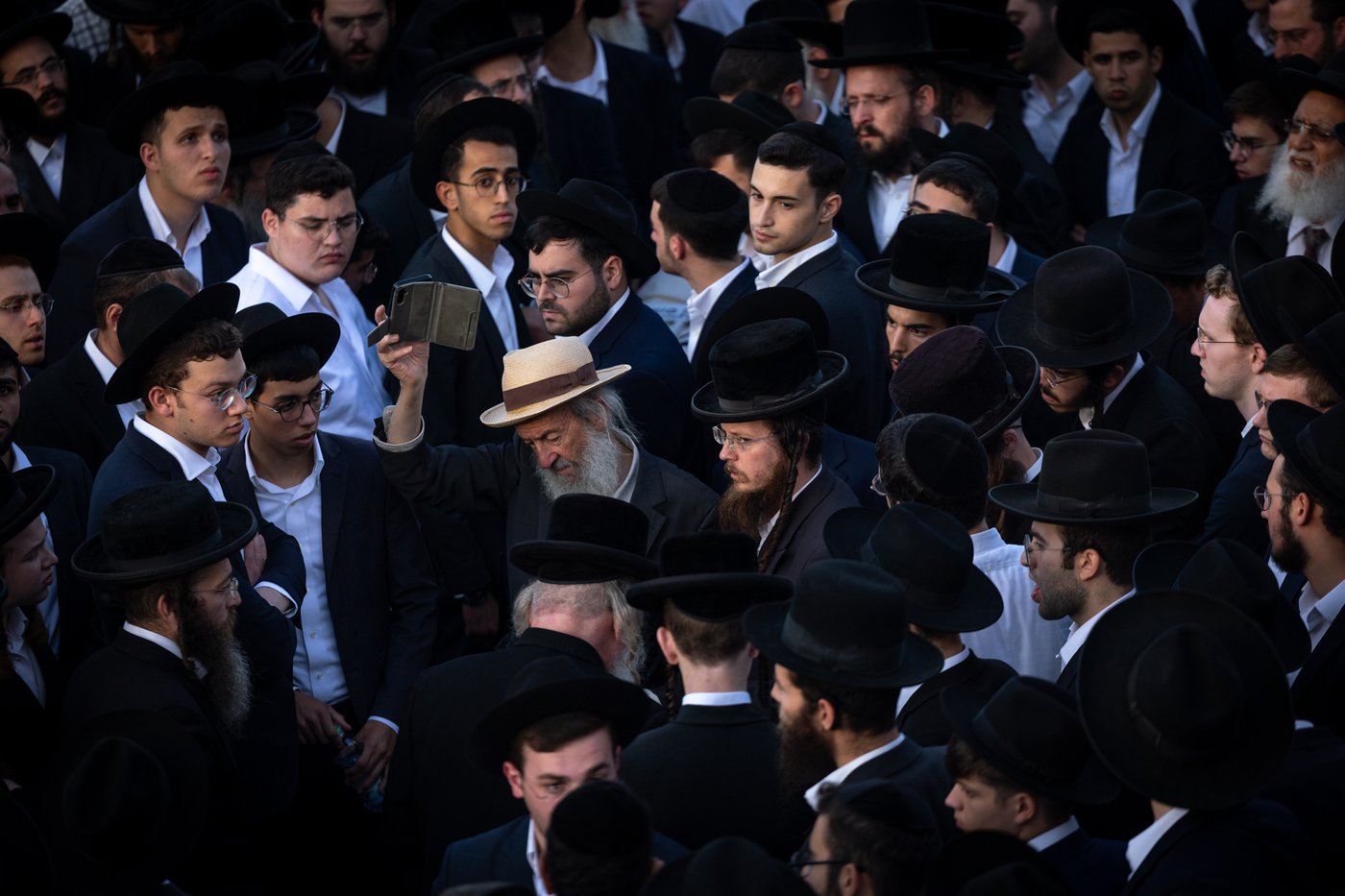 הלווית הקדוש הרב לוי יצחק פש הי"ד