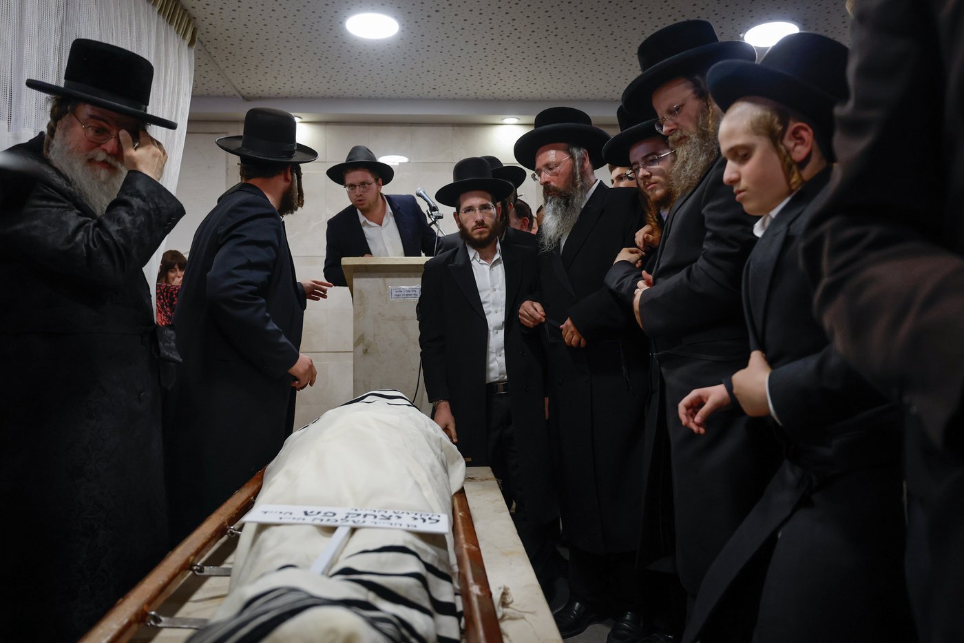הלווית הקדוש הרב לוי יצחק פש הי"ד