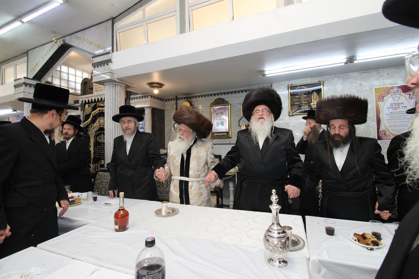 שמחת הברית בחצה"ק נדבורנה י-ם, ביאלה רמת אהרן