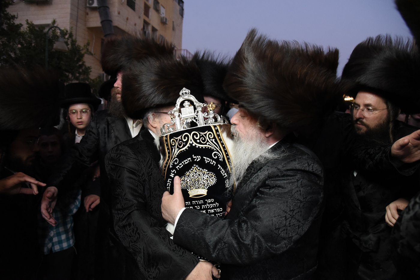 הכנסת ספר תורה לע"נ האברך הקדוש הרב אלתר שלמה לדרמן הי"ד
