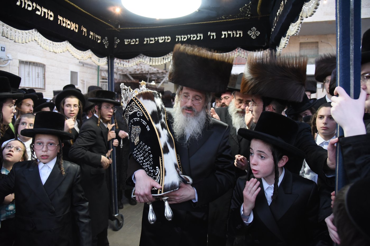 הכנסת ספר תורה לע"נ האברך הקדוש הרב אלתר שלמה לדרמן הי"ד