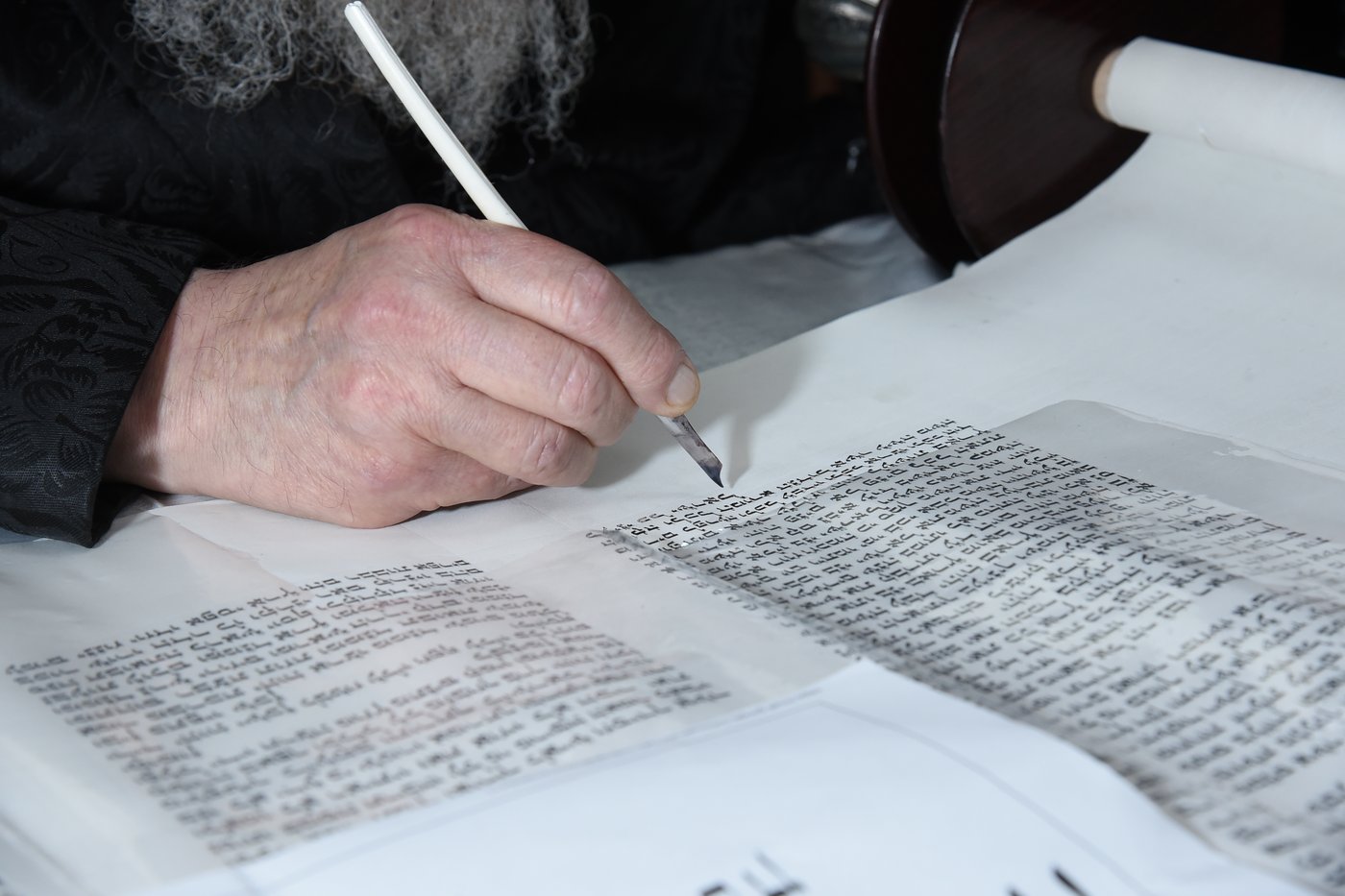 הכנסת ספר תורה לע"נ האברך הקדוש הרב אלתר שלמה לדרמן הי"ד
