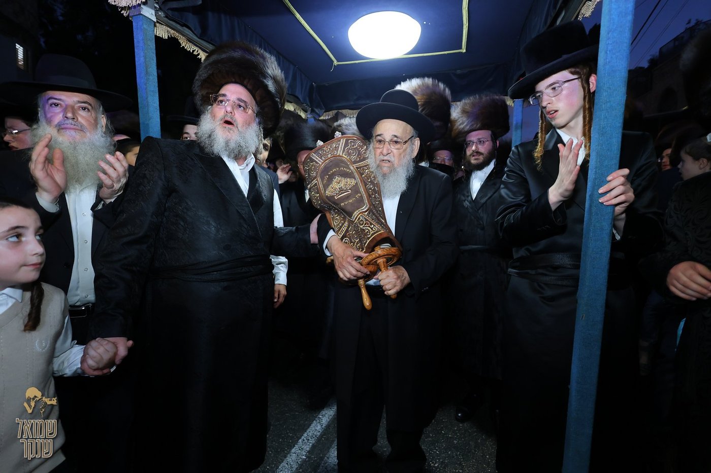 הכנסת ספר תורה לישיבה לצעירים דחסידי בעלזא חיפה