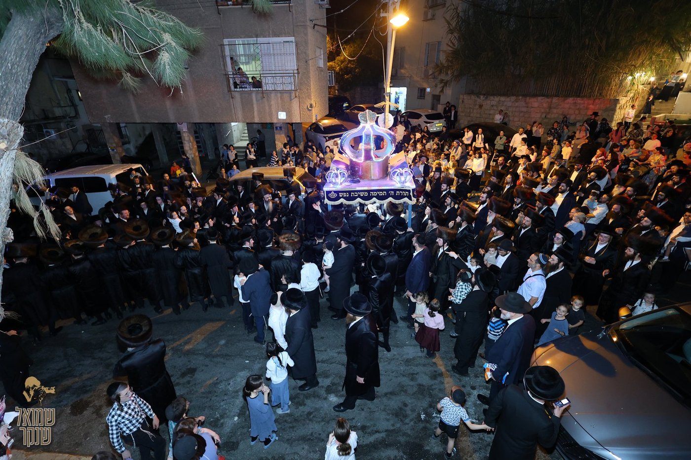 הכנסת ספר תורה לישיבה לצעירים דחסידי בעלזא חיפה