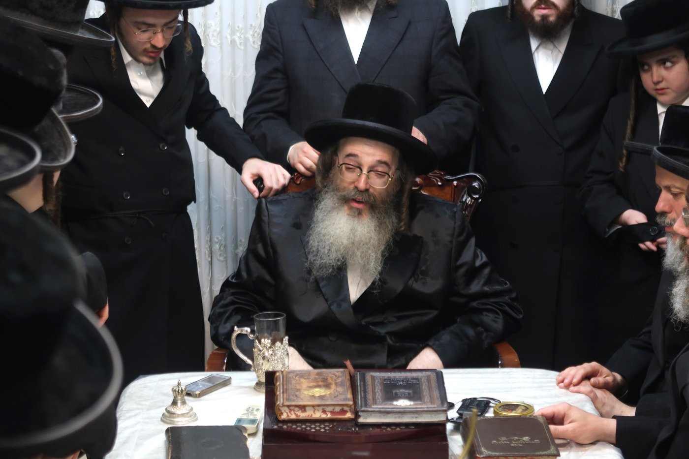 בחורי תולדות אהרן אצל האדמו"ר מתולדות משה