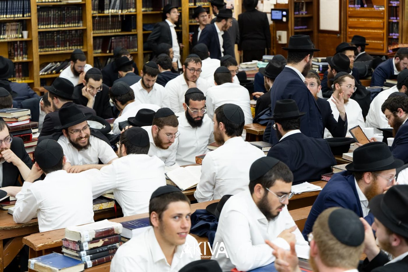 טביעת אצבע בכניסה לחדר אוכל: כך תלמידי חב"ד מישראל פתחו שנה בניו יורק