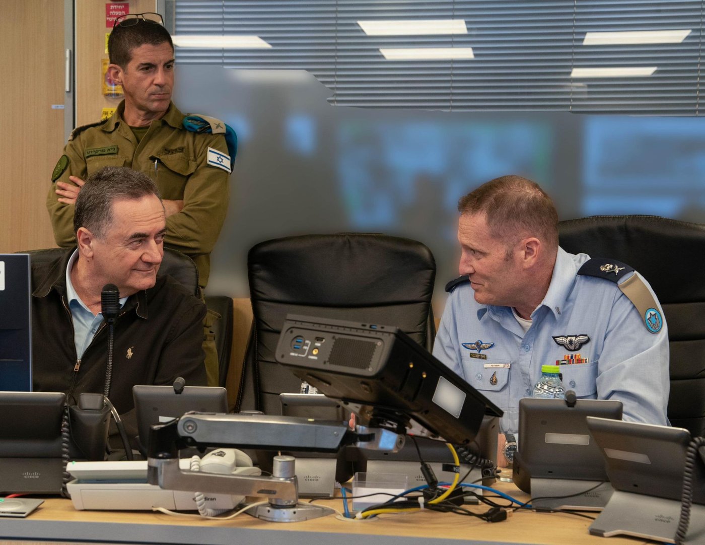 נתניהו ושר הביטחון בזמן אישור התקיפה